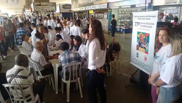 Tenda da Saúde Rodoviária do Plano Piloto - 14/05 Manhã - Presidente Osvaldo Peralta e Diretora Ana Maria